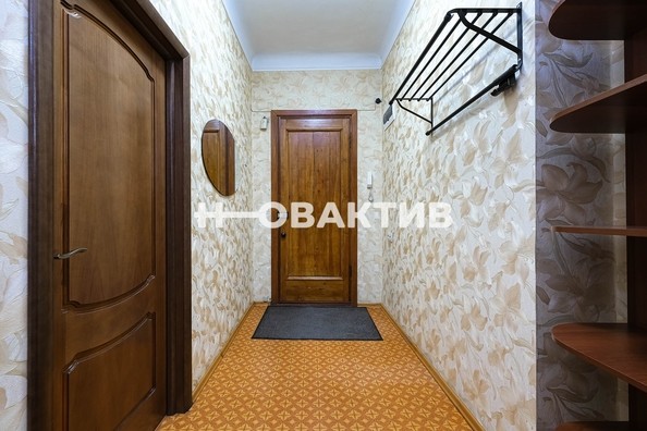
   Продам 3-комнатную, 87.9 м², Красный пр-кт, 159

. Фото 12.