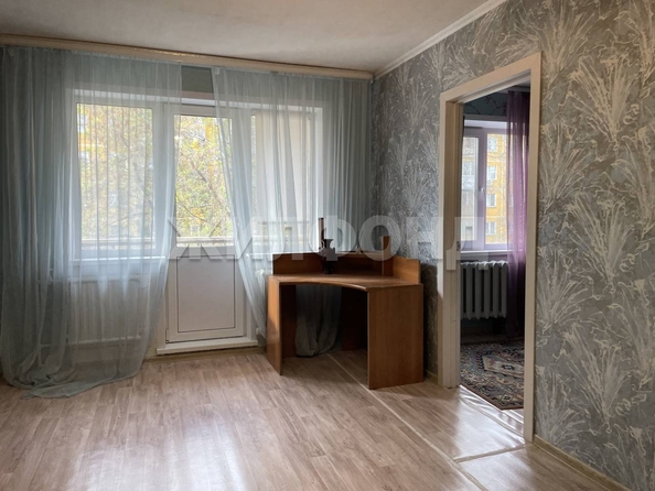 
   Продам 2-комнатную, 44.2 м², Ватутина ул, 49

. Фото 1.