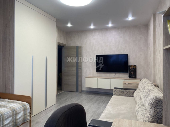 
   Продам 2-комнатную, 57.5 м², Сибирская ул, 42

. Фото 6.