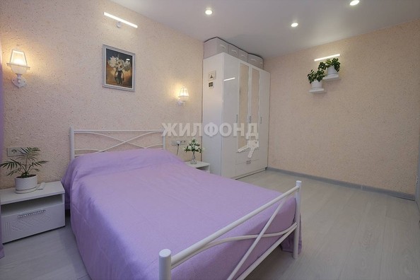 
   Продам 3-комнатную, 65.7 м², Лазурная ул, 10

. Фото 3.