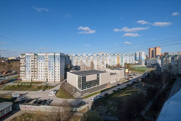 
   Продам 3-комнатную, 65.7 м², Лазурная ул, 10

. Фото 33.