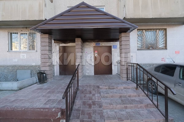 
   Продам 3-комнатную, 65.7 м², Лазурная ул, 10

. Фото 30.
