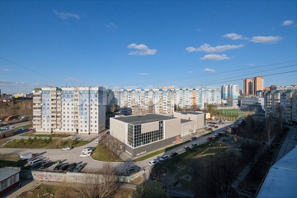 
   Продам 3-комнатную, 65.7 м², Лазурная ул, 10

. Фото 33.