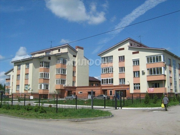 
   Продам 3-комнатную, 122.1 м², 5-й микрорайон, 1

. Фото 7.