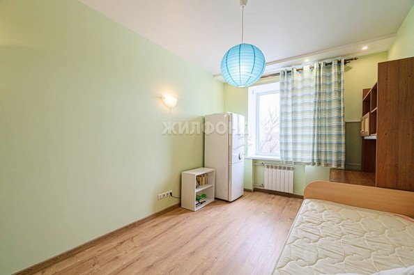 
   Продам 3-комнатную, 95.4 м², Вертковская ул, 24

. Фото 21.