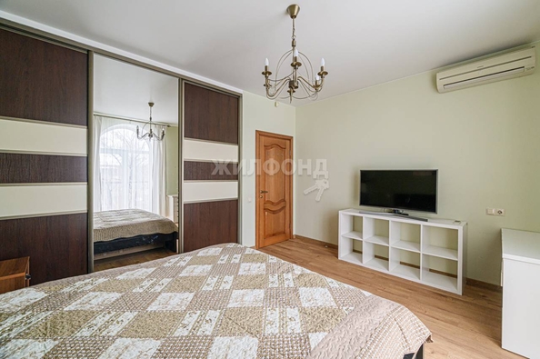 
   Продам 4-комнатную, 95.4 м², Вертковская ул, 24

. Фото 4.