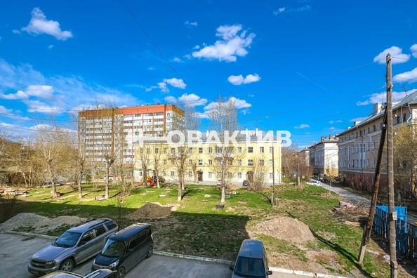 
   Продам 2-комнатную, 61.5 м², Петропавловская ул, 7

. Фото 12.