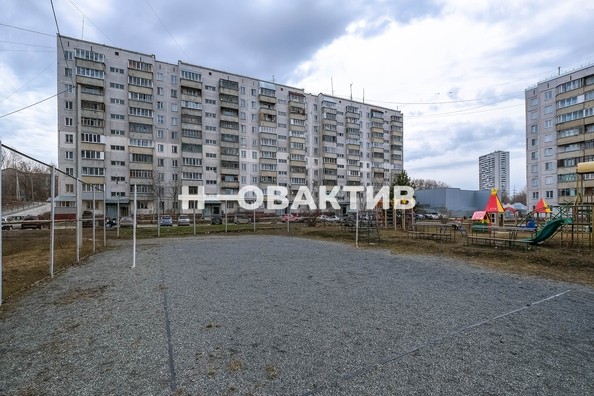 
   Продам 3-комнатную, 68 м², Беловежская ул, 10

. Фото 1.