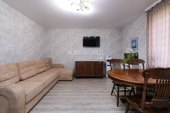 
   Продам дом, 192.2 м², Новосибирск

. Фото 19.