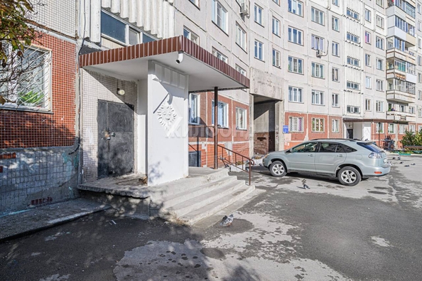 
   Продам 3-комнатную, 60.2 м², Железнодорожная ул, 2

. Фото 2.