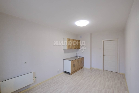 
   Продам 1-комнатную, 41.7 м², Петухова ул, 99/1

. Фото 2.