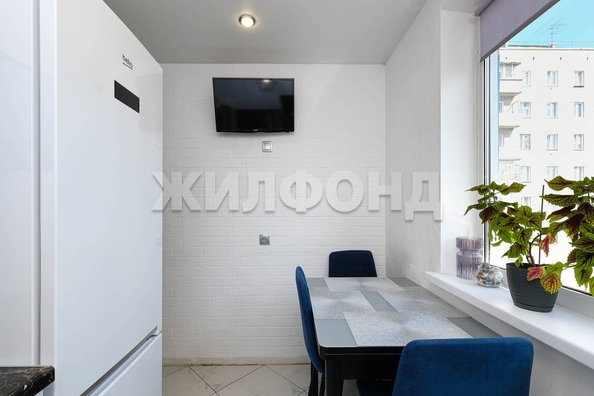 
   Продам 3-комнатную, 57.8 м², Титова ул, 39

. Фото 3.
