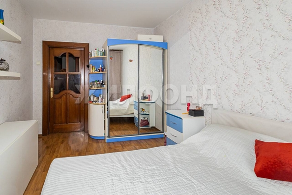
   Продам 4-комнатную, 77.3 м², В. Высоцкого ул, 13

. Фото 12.