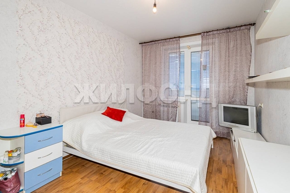 
   Продам 4-комнатную, 77.3 м², В. Высоцкого ул, 13

. Фото 13.