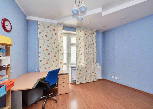 
   Продам 4-комнатную, 130.1 м², Дачная ул, 21/2

. Фото 9.