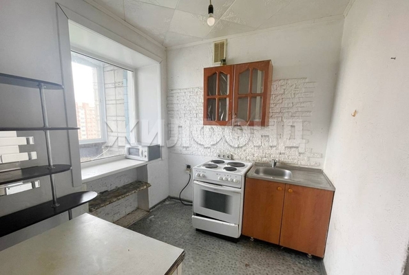 
   Продам 4-комнатную, 62.6 м², Учительская ул, 24

. Фото 2.