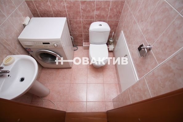 
   Продам 3-комнатную, 85.1 м², Семьи Шамшиных ул, 4

. Фото 12.