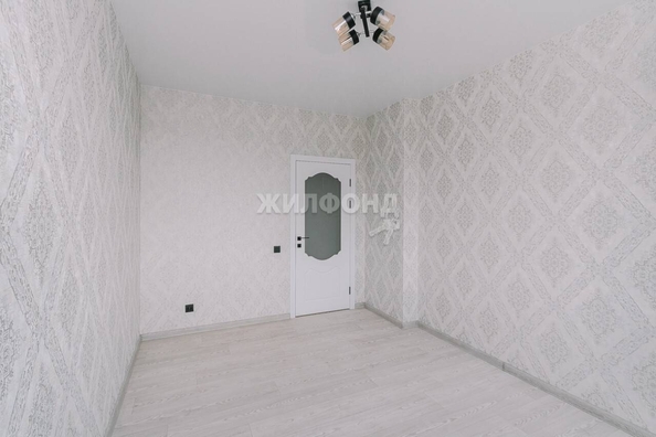 
   Продам 2-комнатную, 59 м², Петухова ул, 172

. Фото 14.