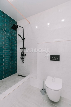 
   Продам 2-комнатную, 59 м², Петухова ул, 172

. Фото 17.