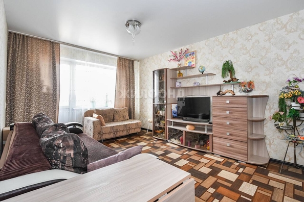 
   Продам 2-комнатную, 53.4 м², Земнухова ул, 12

. Фото 3.