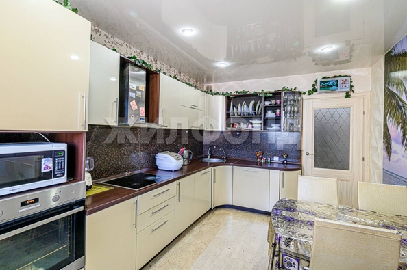 
   Продам 3-комнатную, 77 м², Виктора Уса ул, 3

. Фото 16.