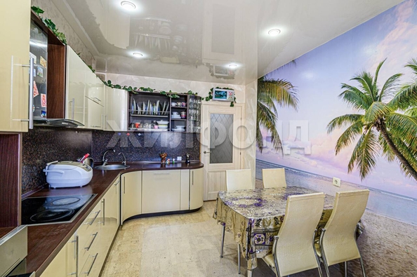 
  Продается 3-комн. квартира, 77 м², Виктора Уса ул, д. 3
. Фото 3.