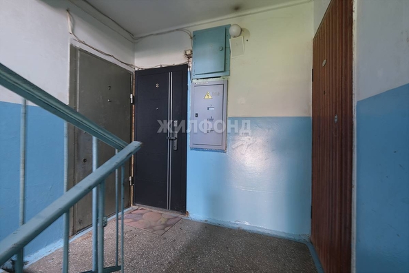 
   Продам 3-комнатную, 48 м², Петухова ул, 108

. Фото 16.