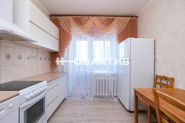 
   Продам 2-комнатную, 50.4 м², Фрунзе ул, 51

. Фото 3.