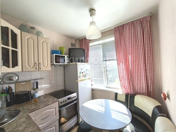 
   Продам 1-комнатную, 29.6 м², Связистов ул, 139

. Фото 7.