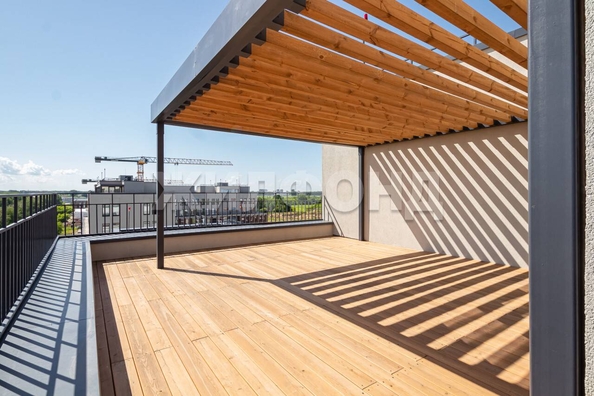 
   Продам 3-комнатную, 166 м², 3-й микрорайон, 1

. Фото 19.