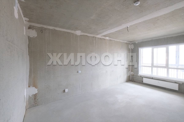 
   Продам 3-комнатную, 66.1 м², 3-й микрорайон, 25/1

. Фото 2.