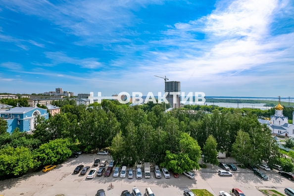 
   Продам 2-комнатную, 57 м², Приморская ул, 5

. Фото 12.