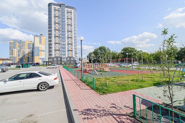 
   Продам 2-комнатную, 55.6 м², Междуреченская ул, 3

. Фото 27.