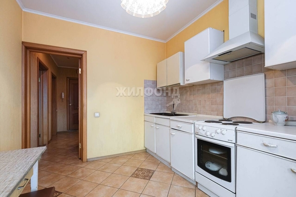 
   Продам 2-комнатную, 71.2 м², Нарымская ул, 20

. Фото 12.