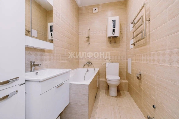 
   Продам 3-комнатную, 80.1 м², 7-й микрорайон, 18

. Фото 17.