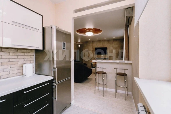 
   Продам 3-комнатную, 80.1 м², 7-й микрорайон, 18

. Фото 10.