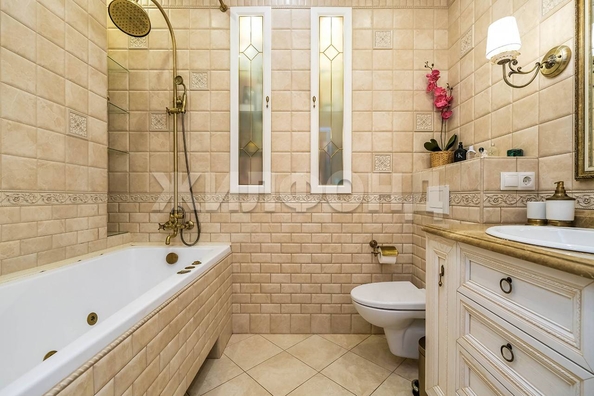 
   Продам 3-комнатную, 90.6 м², Стартовая ул, 1

. Фото 8.