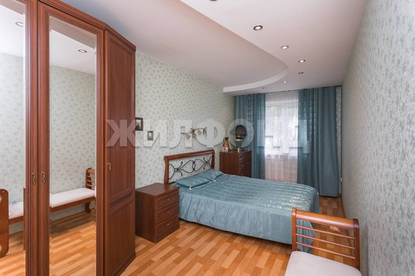 
   Продам 3-комнатную, 59 м², Новогодняя ул, 16

. Фото 13.
