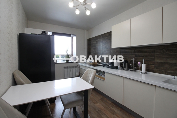 
   Продам 3-комнатную, 76.3 м², Олеко Дундича ул, 15

. Фото 2.