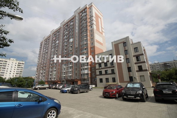 
   Продам 3-комнатную, 76.3 м², Олеко Дундича ул, 15

. Фото 24.