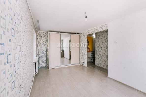 
   Продам 2-комнатную, 43 м², Есенина ул, 35

. Фото 2.