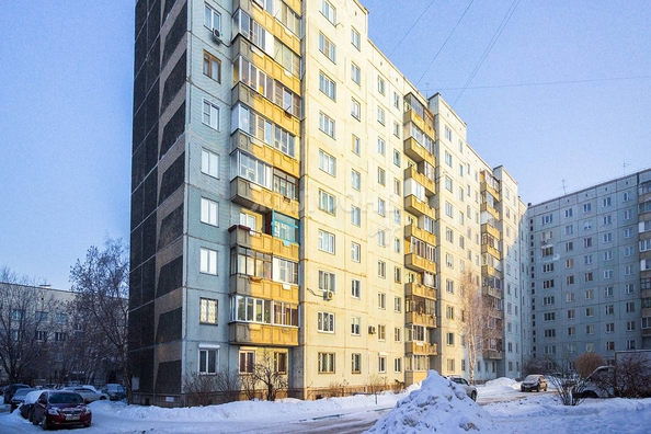 
   Продам 4-комнатную, 83.3 м², Широкая ул, 111

. Фото 4.