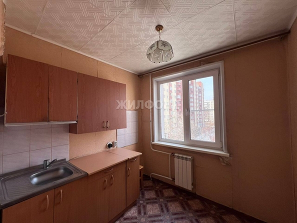 
   Продам 1-комнатную, 28.5 м², Связистов ул, 7

. Фото 3.