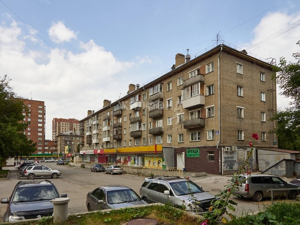 
   Продам 2-комнатную, 40.9 м², Богдана Хмельницкого ул, 4

. Фото 9.