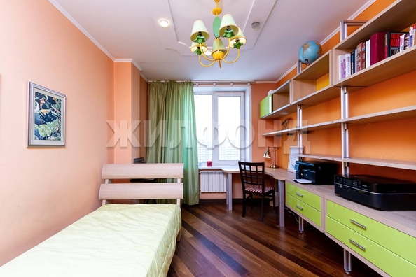 
   Продам 3-комнатную, 109.4 м², Дуси Ковальчук ул, 252

. Фото 10.
