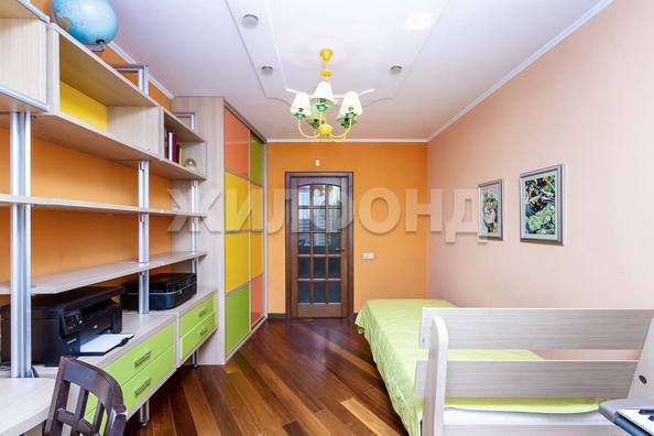 
   Продам 3-комнатную, 109.4 м², Дуси Ковальчук ул, 252

. Фото 11.