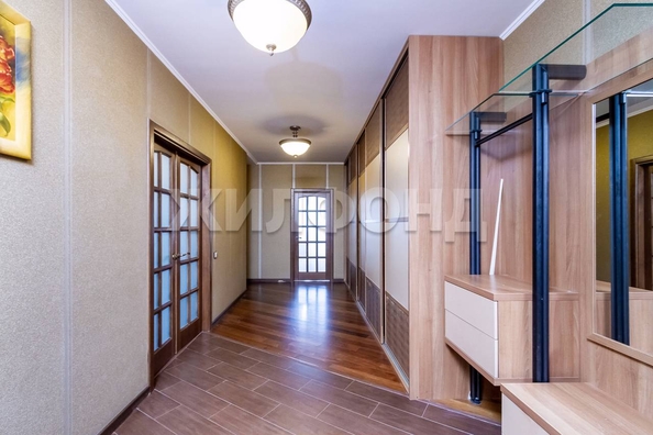 
   Продам 3-комнатную, 109.4 м², Дуси Ковальчук ул, 252

. Фото 16.