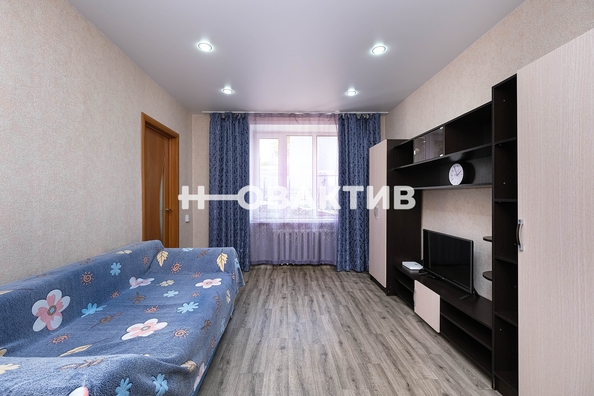 
   Продам 2-комнатную, 38.5 м², Лаврова ул, 7

. Фото 4.