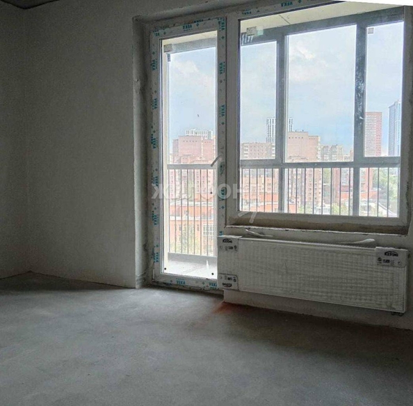 
   Продам 1-комнатную, 36 м², Ипподромская ул, 12

. Фото 1.