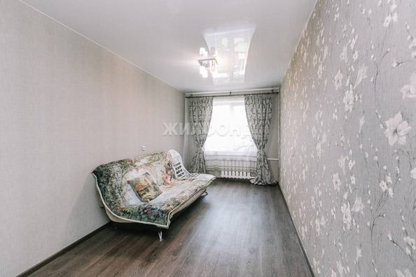 
   Продам 3-комнатную, 57.7 м², Вертковская ул, 12

. Фото 1.